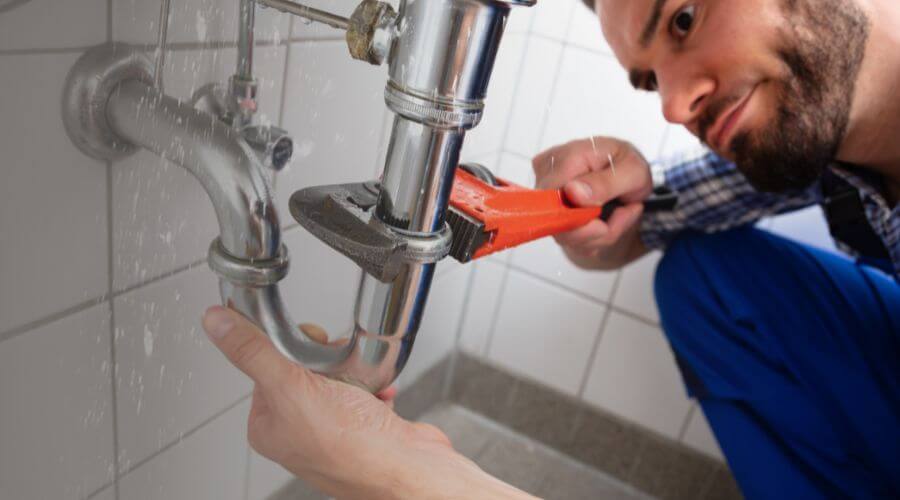 Professional clogged toilet repair services in Bronaugh, MO